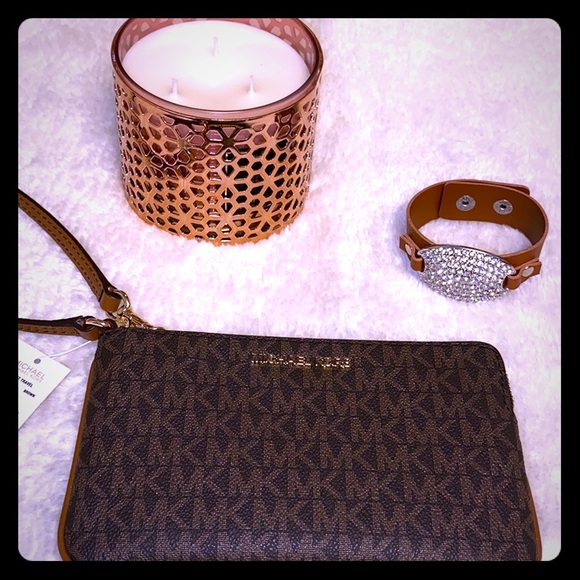 Michael Kors Handbags - MK brown wristlet NWT